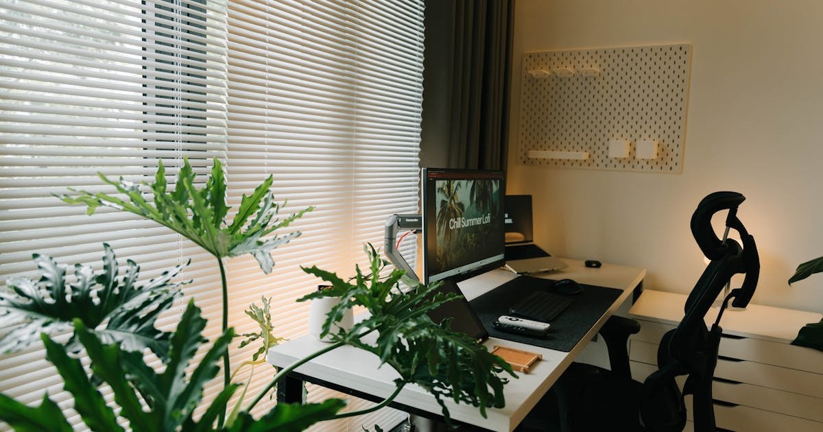 【活用術3】複雑な概念を分かりやすく解説してもらう イメージ画像