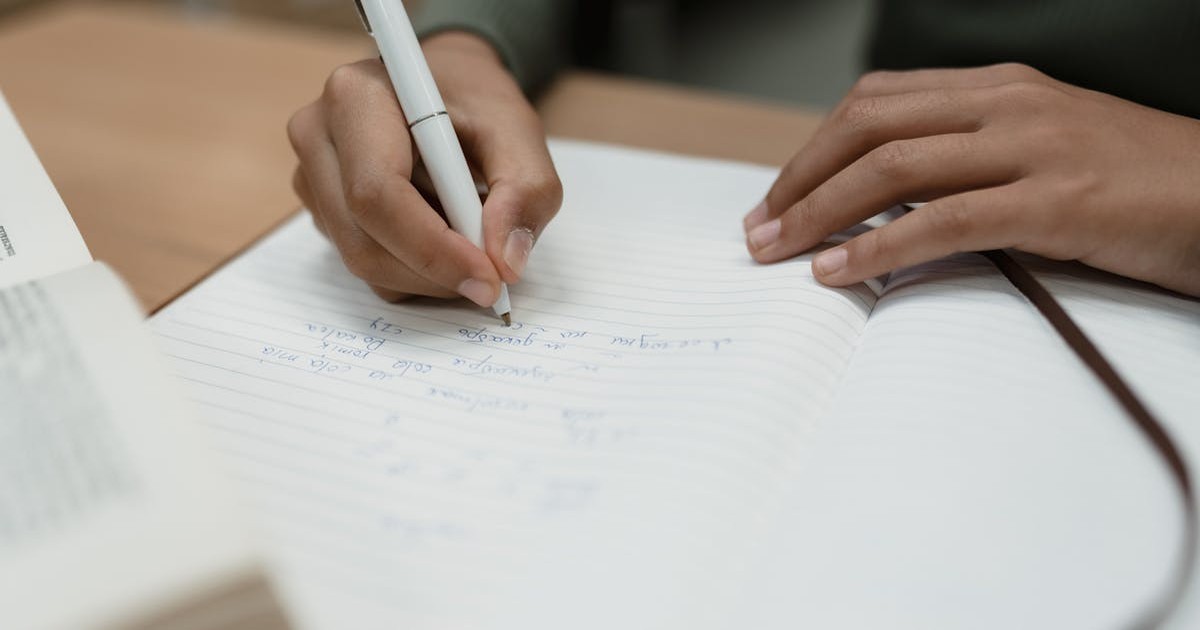 ChatGPTで難解な概念を理解しやすく解説 - ChatGPTで資格勉強を効率化する方法 活用術5選