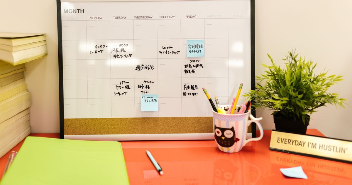 合格に必要な勉強時間はどのくらい？に取り組む受験生のイメージ