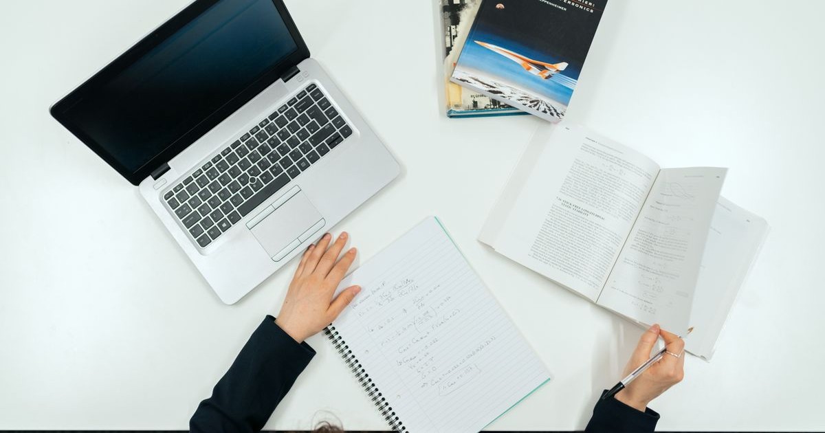 行政書士試験の独学とは?試験の基本構造を確認するのテキストと学習ノート